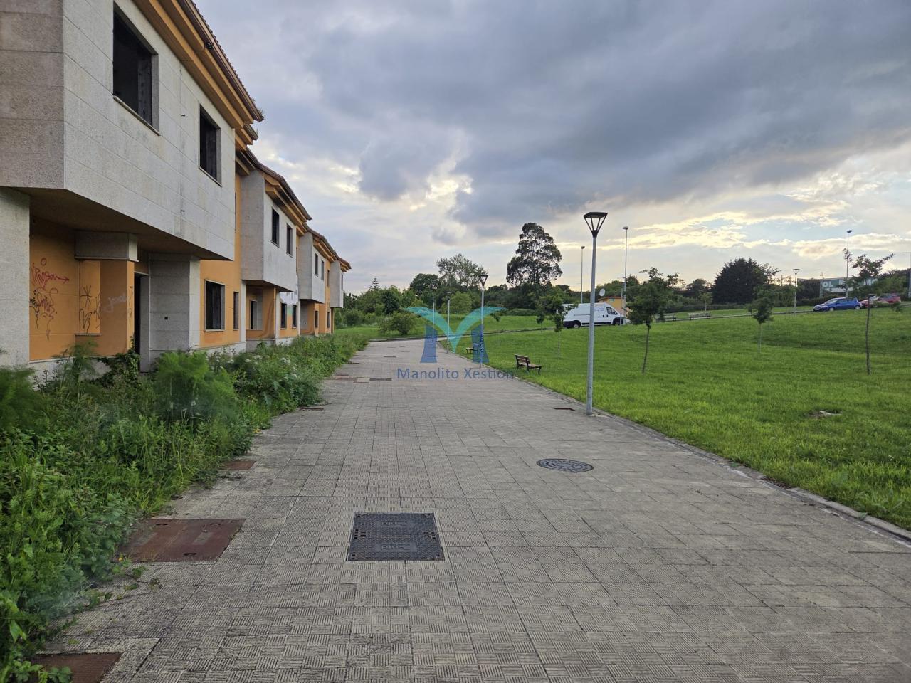 SE VENDEN CHALETS ADOSADOS EN FERROL – URBANIZACIÓN CIUDAD JARDÍN