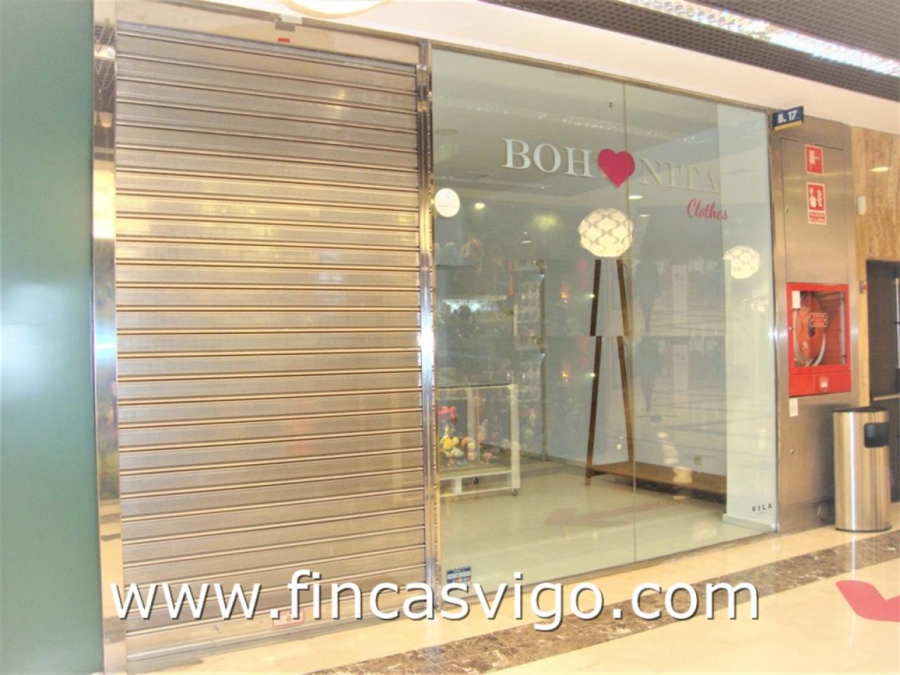 178125022075800029415_178124983492 LOCAL en el centro Comercial Camelias.