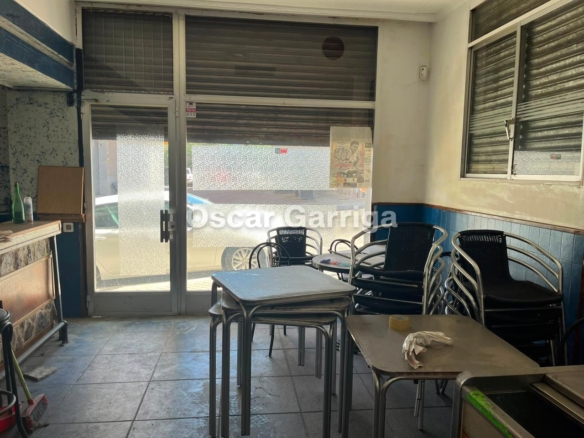 LOCAL COMERCIAL (40 m2) EN C/VASCO DIAZ (OURENSE). AL LADO CENTRO MÉDICO DE A CUÑA. IDEAL PARA BAR. POSIBILIDAD DE ALQUILER