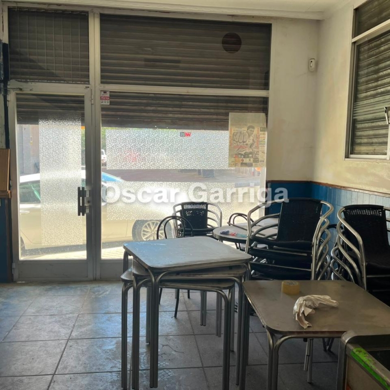LOCAL COMERCIAL (40 m2) EN C/VASCO DIAZ (OURENSE). AL LADO CENTRO MÉDICO DE A CUÑA. IDEAL PARA BAR. POSIBILIDAD DE ALQUILER