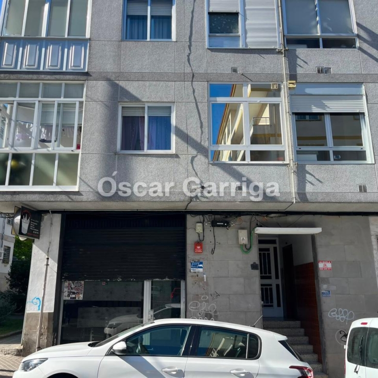 LOCAL COMERCIAL (40 m2) EN C/VASCO DIAZ (OURENSE). AL LADO CENTRO MÉDICO DE A CUÑA. IDEAL PARA BAR. POSIBILIDAD DE ALQUILER
