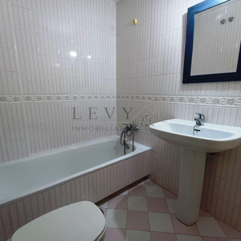 Piso en venta en Cruz de Humilladero – Camino de Antequera
