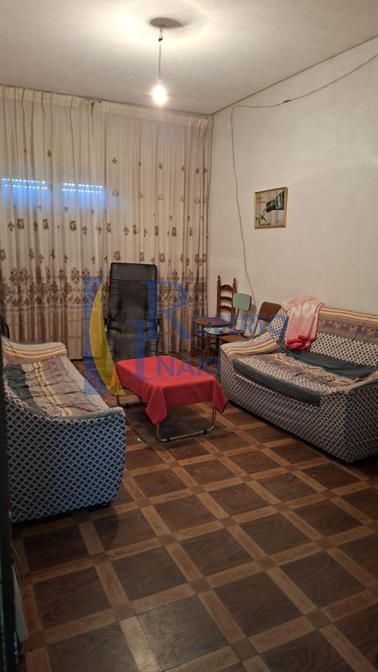 178169960809100045143_178169826125 CASA QUE CONSTA DE 1 LOCAL Y 3 VIVIENDAS