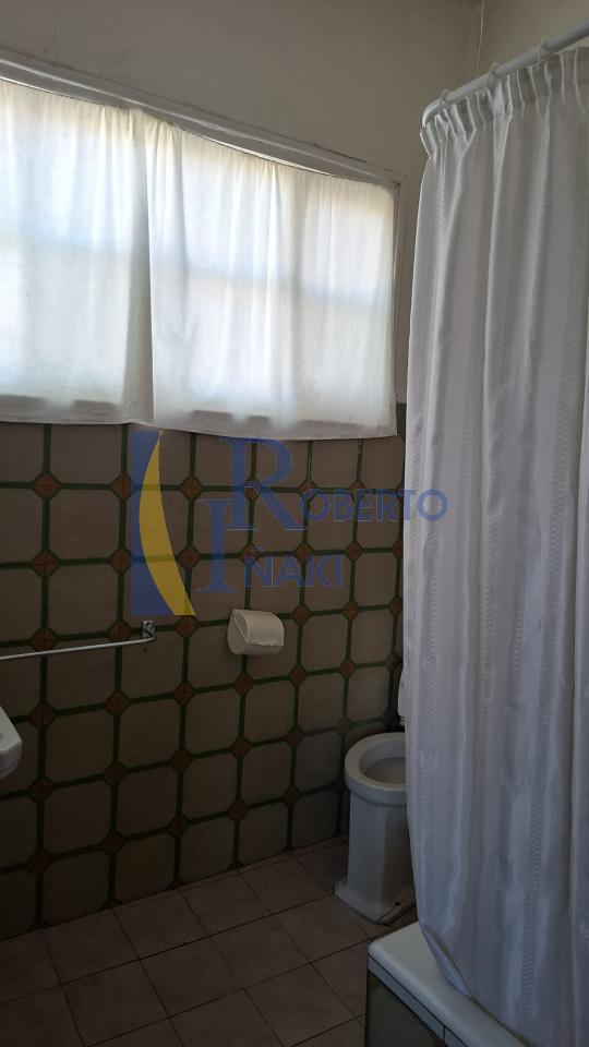 178169961533500045143_178169826276 CASA QUE CONSTA DE 1 LOCAL Y 3 VIVIENDAS