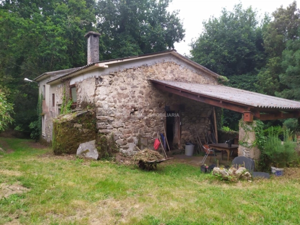 CASA DE PIEDRA PARA REHABILITAR-EXCELENTE FINCA