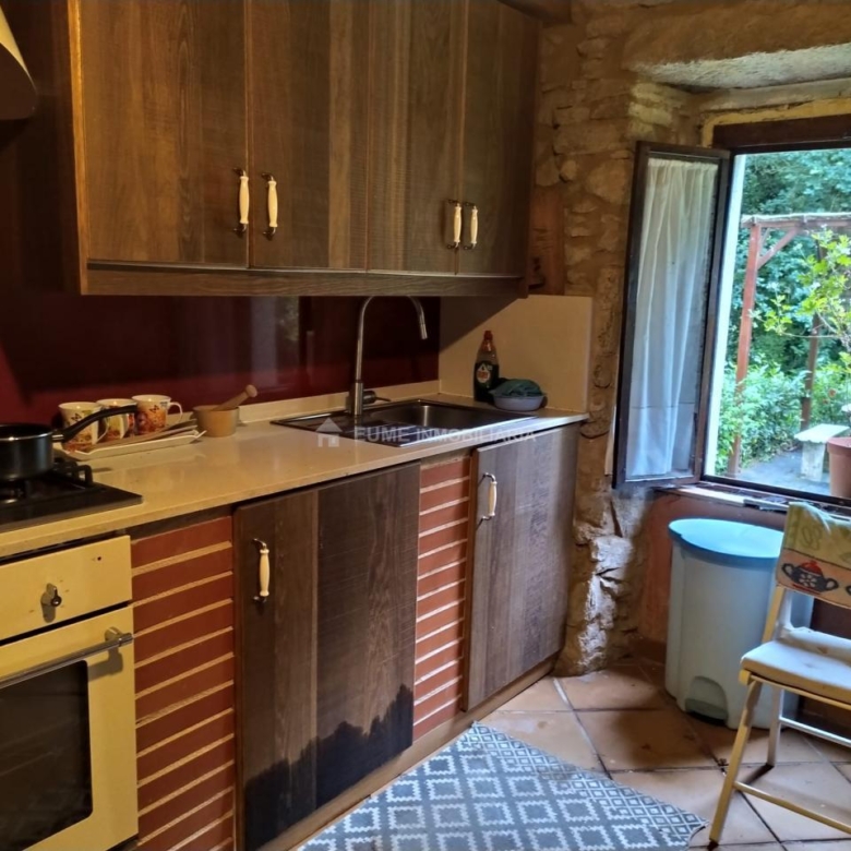 CASA DE PIEDRA PARA REHABILITAR-EXCELENTE FINCA