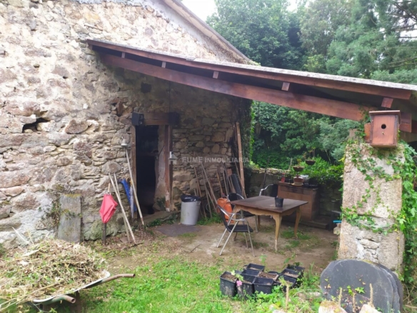CASA DE PIEDRA PARA REHABILITAR-EXCELENTE FINCA
