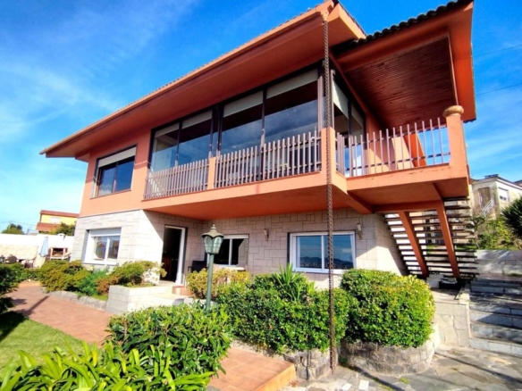 Preciosa casa con dos ambientes independientes.