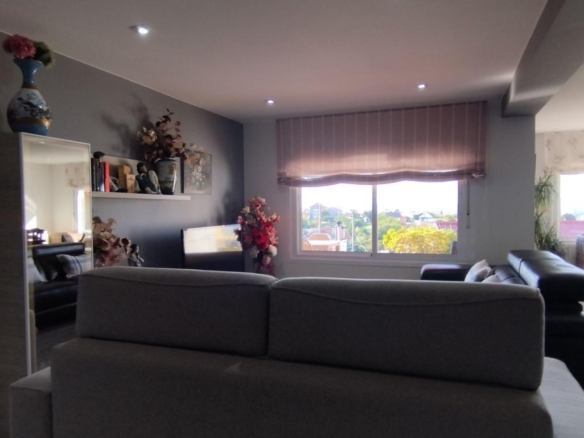 Preciosa casa con dos ambientes independientes.