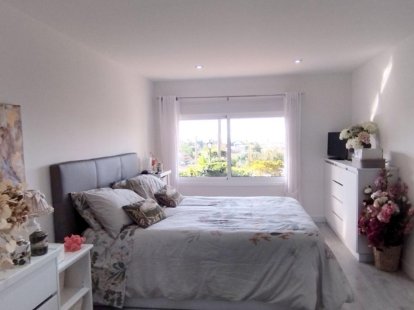 Preciosa casa con dos ambientes independientes.
