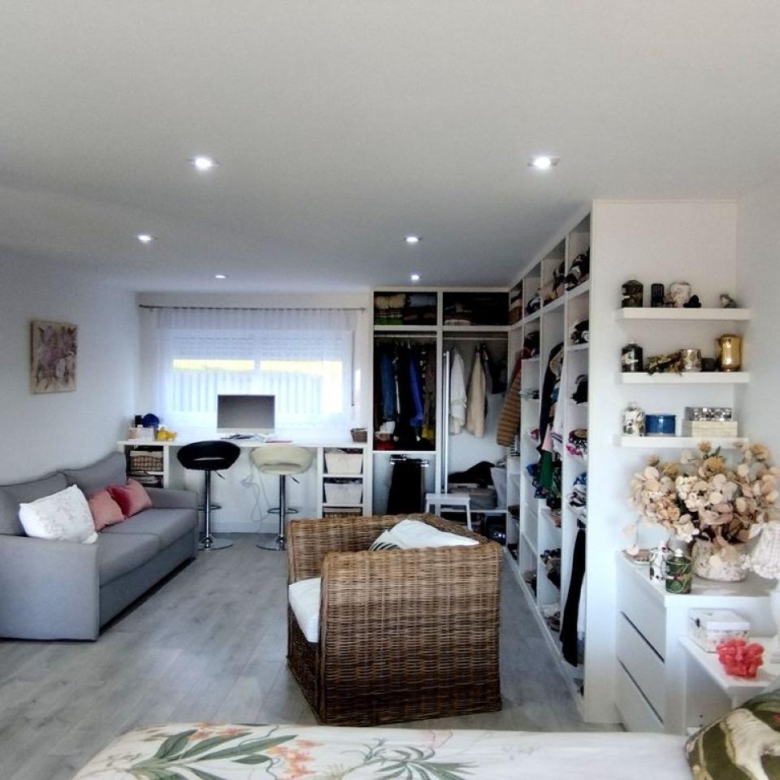 Preciosa casa con dos ambientes independientes.