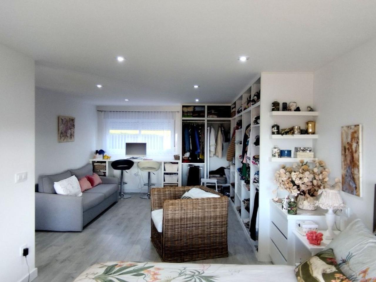 178180240836100045159_178180207888 Preciosa casa con dos ambientes independientes.