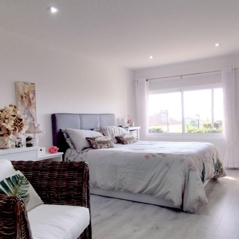 Preciosa casa con dos ambientes independientes.