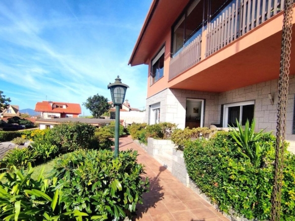 Preciosa casa con dos ambientes independientes.