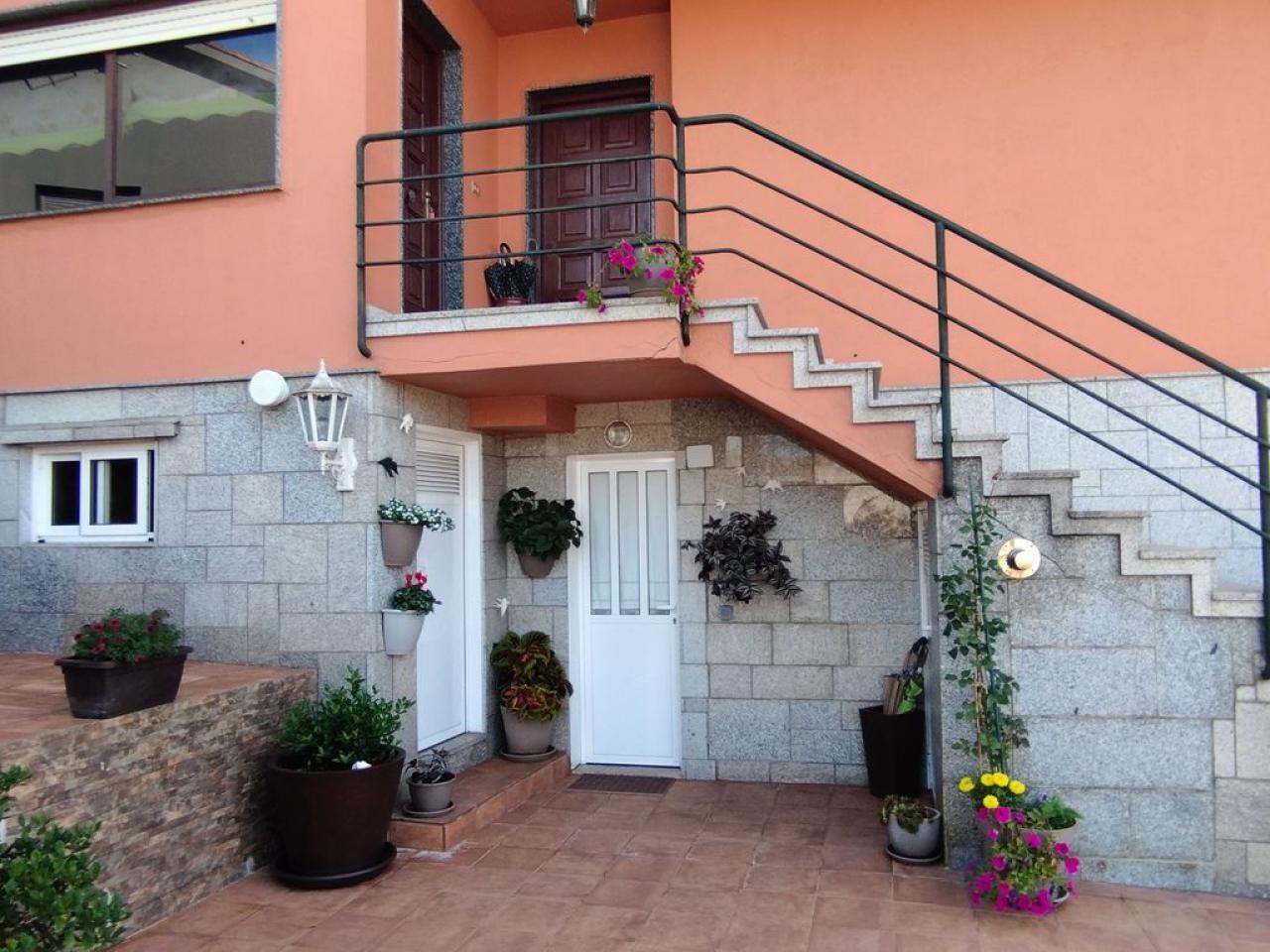 178180241070000045159_178180207927 Preciosa casa con dos ambientes independientes.