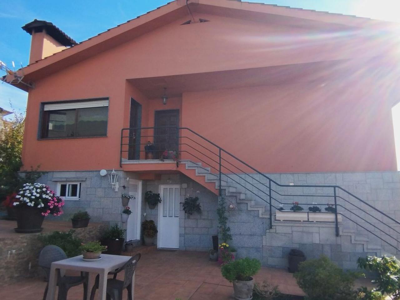 178180241143400045159_178180207937 Preciosa casa con dos ambientes independientes.