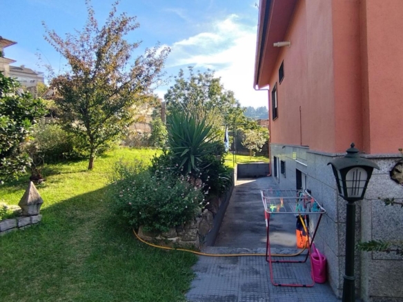 Preciosa casa con dos ambientes independientes.