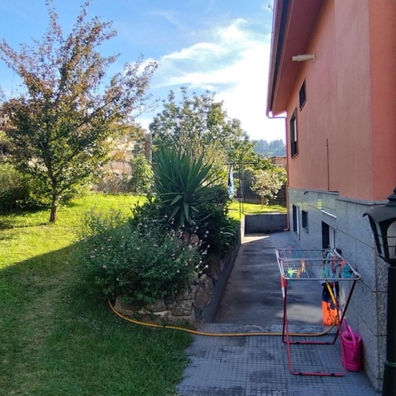 Preciosa casa con dos ambientes independientes.