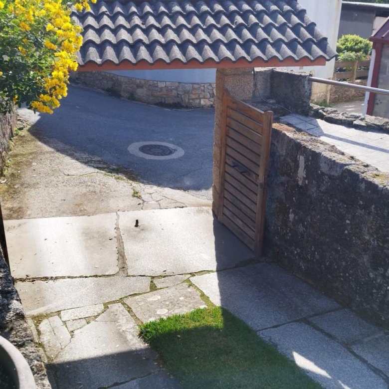 Preciosa casa con dos ambientes independientes.