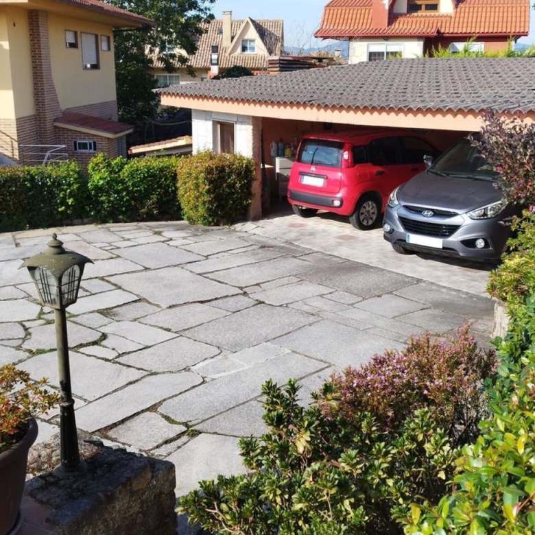 Preciosa casa con dos ambientes independientes.