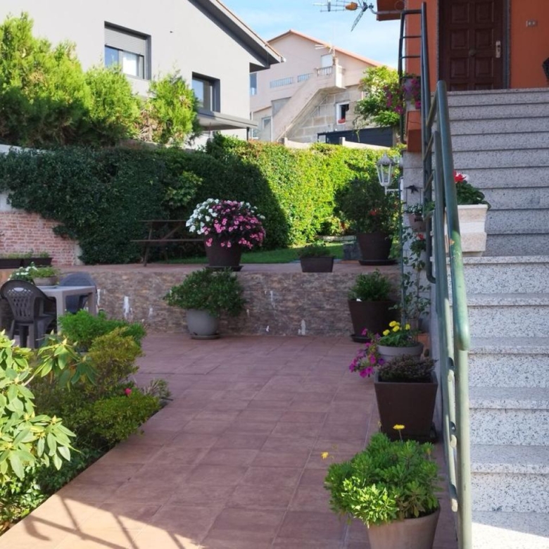 Preciosa casa con dos ambientes independientes.