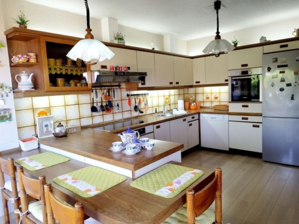 Preciosa casa con dos ambientes independientes.