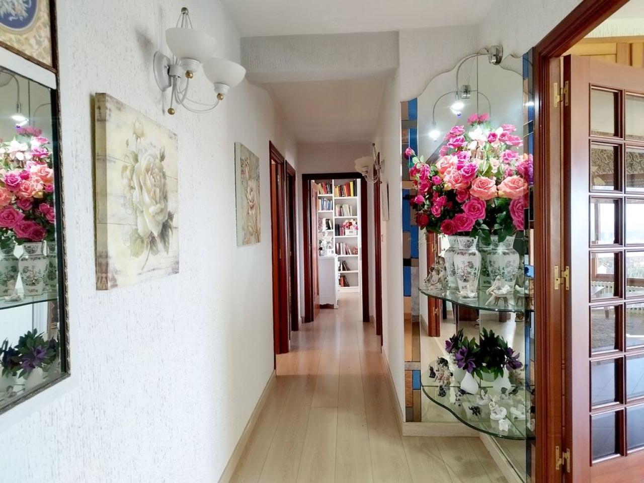 178180242439700045159_178180208216 Preciosa casa con dos ambientes independientes.