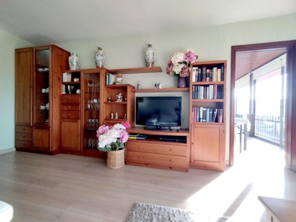 Preciosa casa con dos ambientes independientes.