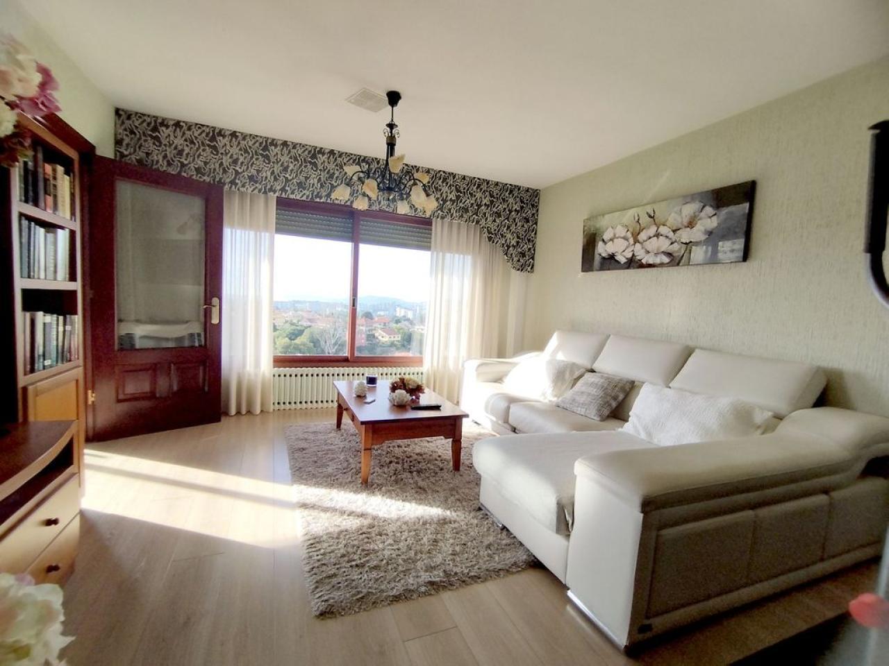 178180242763400045159_178180208268 Preciosa casa con dos ambientes independientes.