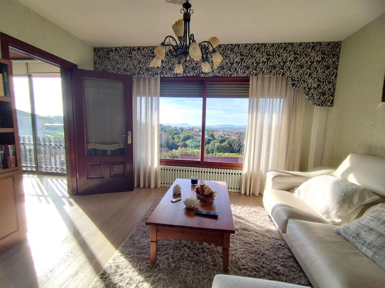 178180242872300045159_178180208278 Preciosa casa con dos ambientes independientes.