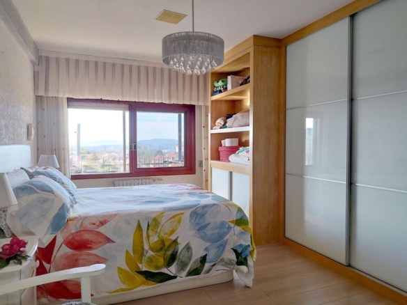 Preciosa casa con dos ambientes independientes.