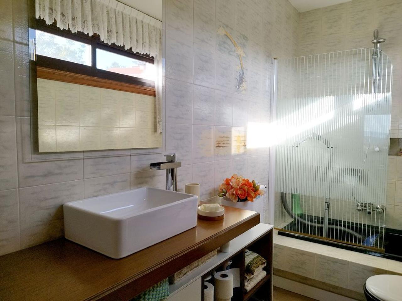 178180243980400045159_178180208477 Preciosa casa con dos ambientes independientes.