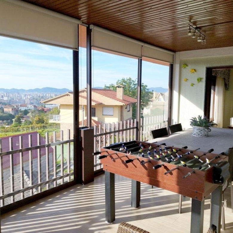 Preciosa casa con dos ambientes independientes.