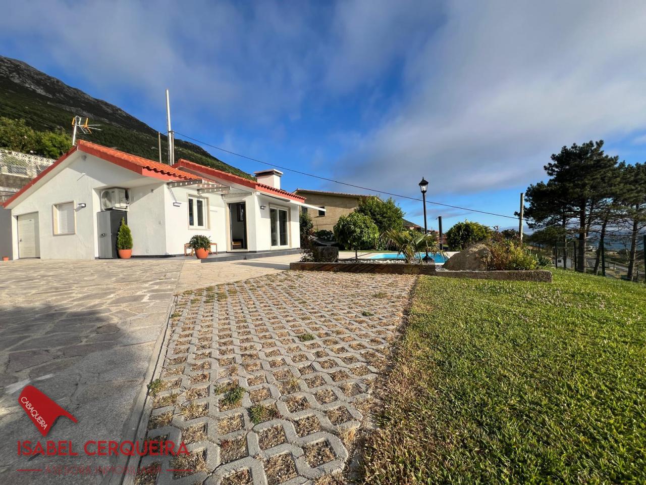 Alquiler Vacacional SOLO A PARTIR DE 1er DE MAYO HASTA el 16 DE JUNIO 2027 CASA VERAVERDE | Piscina Privada, Jardín y Vistas al Atlántico en O Rosal