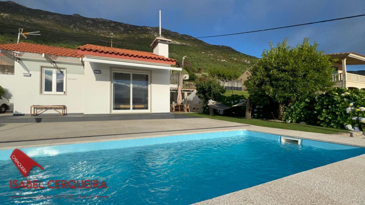Alquiler Vacacional SOLO A PARTIR DE 1er DE MAYO HASTA el 16 DE JUNIO 2027 CASA VERAVERDE | Piscina Privada, Jardín y Vistas al Atlántico en O Rosal
