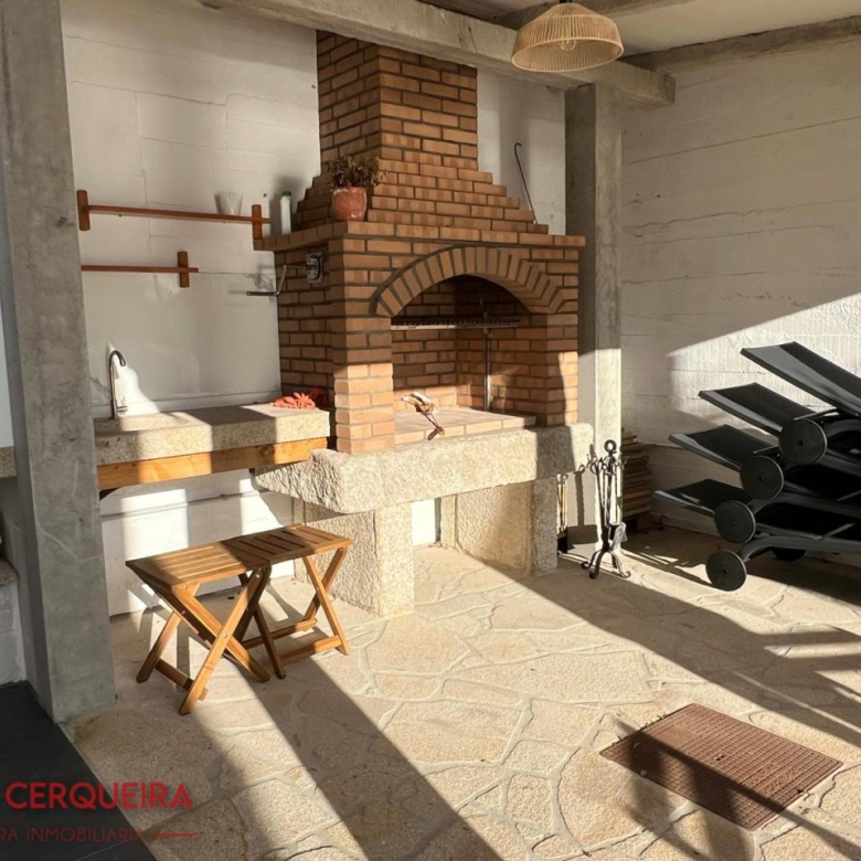 Alquiler Vacacional SOLO A PARTIR DE 1er DE MAYO HASTA el 16 DE JUNIO 2027 CASA VERAVERDE | Piscina Privada, Jardín y Vistas al Atlántico en O Rosal