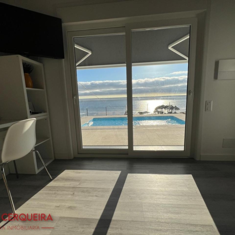Alquiler Vacacional SOLO A PARTIR DE 1er DE MAYO HASTA el 16 DE JUNIO 2027 CASA VERAVERDE | Piscina Privada, Jardín y Vistas al Atlántico en O Rosal