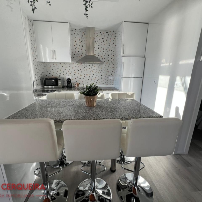 Alquiler Vacacional SOLO A PARTIR DE 1er DE MAYO HASTA el 16 DE JUNIO 2027 CASA VERAVERDE | Piscina Privada, Jardín y Vistas al Atlántico en O Rosal