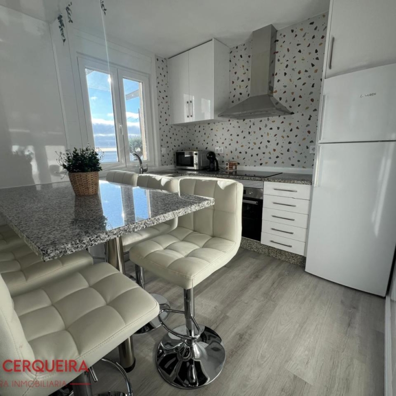 Alquiler Vacacional SOLO A PARTIR DE 1er DE MAYO HASTA el 16 DE JUNIO 2027 CASA VERAVERDE | Piscina Privada, Jardín y Vistas al Atlántico en O Rosal