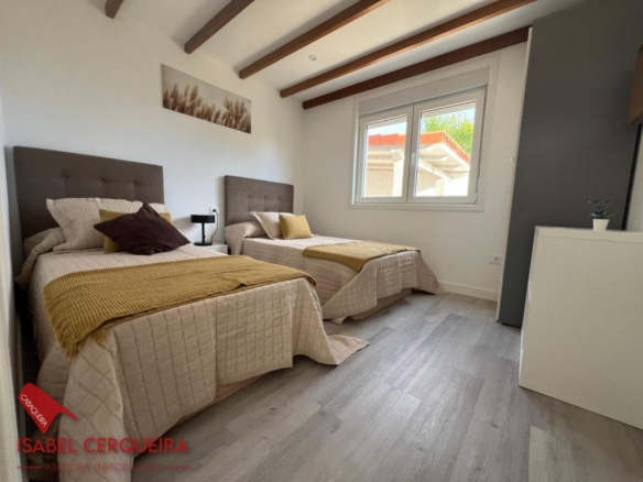 Alquiler Vacacional SOLO A PARTIR DE 1er DE MAYO HASTA el 16 DE JUNIO 2027 CASA VERAVERDE | Piscina Privada, Jardín y Vistas al Atlántico en O Rosal
