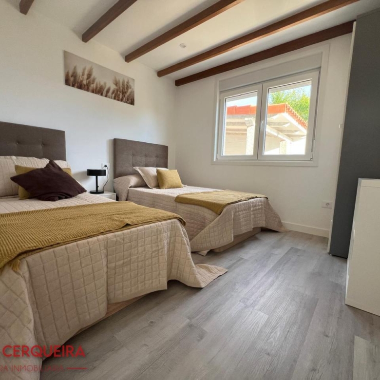 Alquiler Vacacional SOLO A PARTIR DE 1er DE MAYO HASTA el 16 DE JUNIO 2027 CASA VERAVERDE | Piscina Privada, Jardín y Vistas al Atlántico en O Rosal