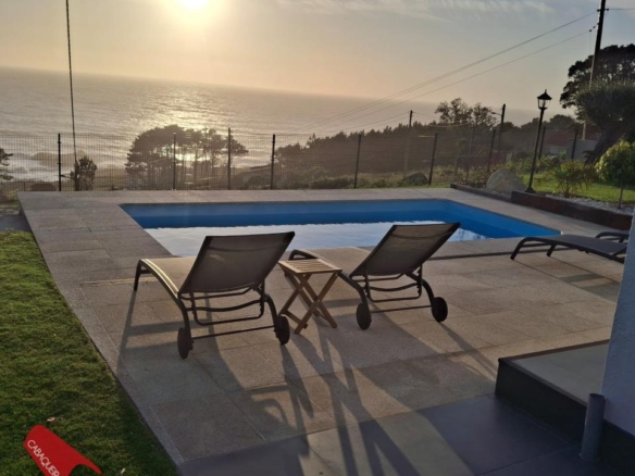 Alquiler Vacacional SOLO A PARTIR DE 1er DE MAYO HASTA el 16 DE JUNIO 2027 CASA VERAVERDE | Piscina Privada, Jardín y Vistas al Atlántico en O Rosal