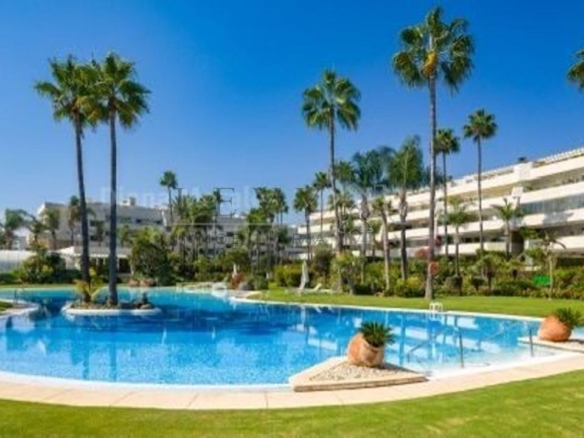 Apartamento de Lujo en Puerto Banus