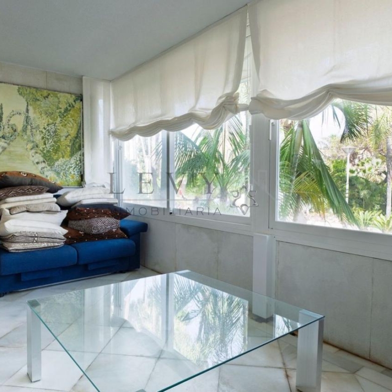 Apartamento de Lujo en Puerto Banus