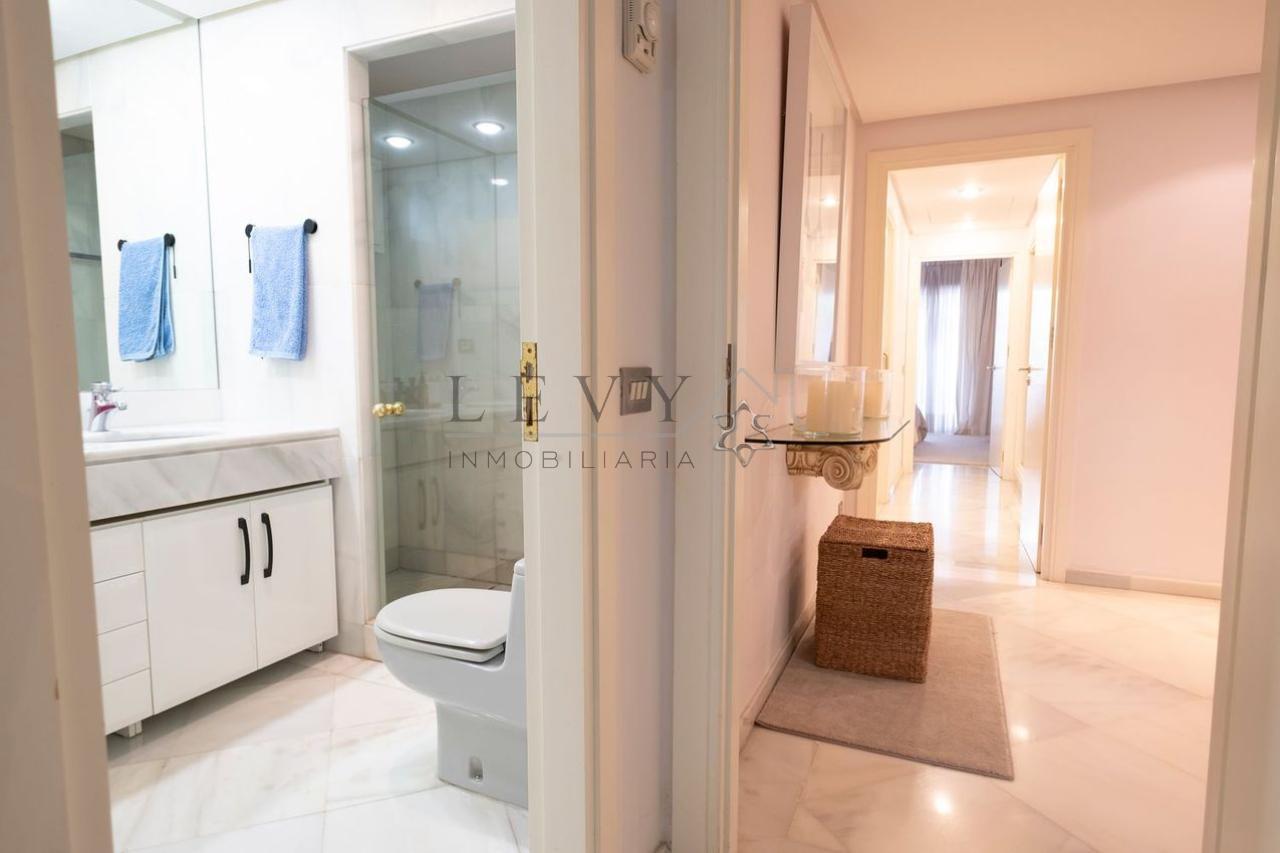 178212439644200165348_175585769682 Apartamento de Lujo en Puerto Banus