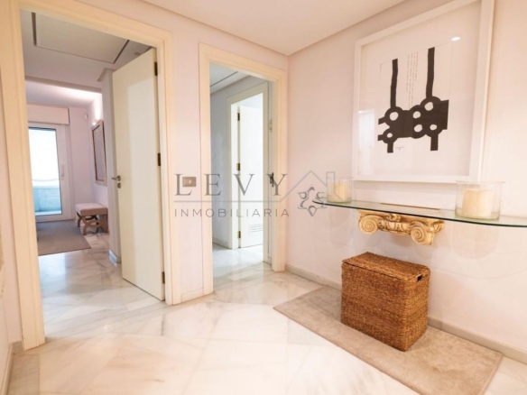 Apartamento de Lujo en Puerto Banus