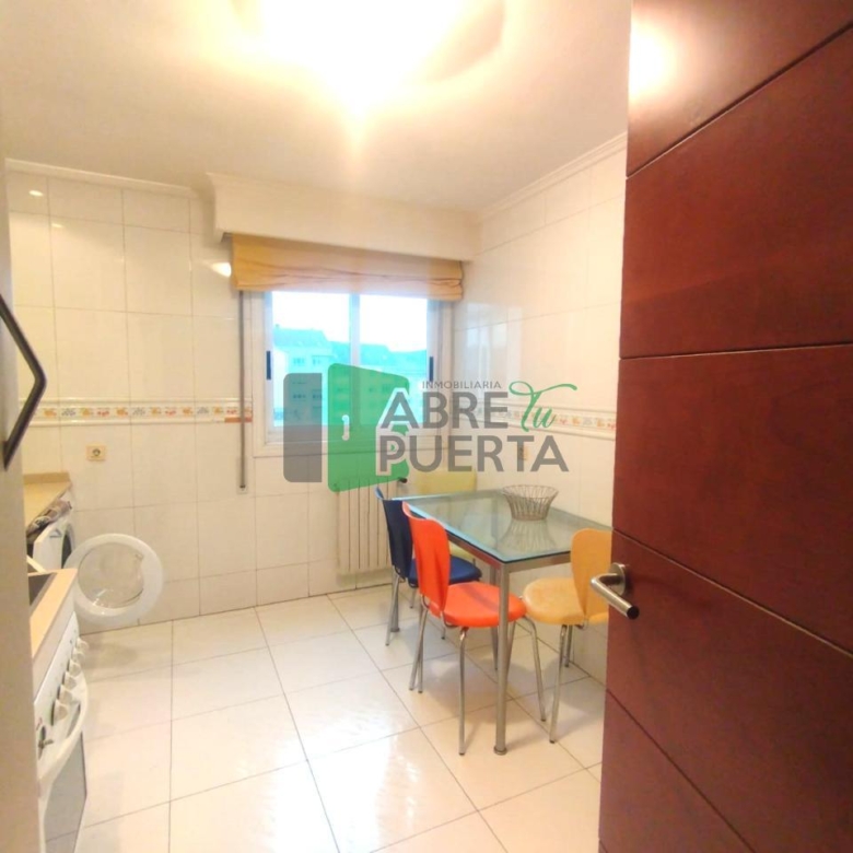 APARTAMENTO AMPLIO EN EL CENTRO
