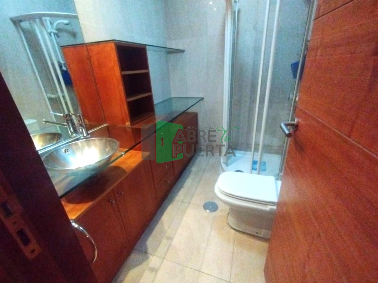 178214331471300159793_173584286042 APARTAMENTO AMPLIO EN EL CENTRO