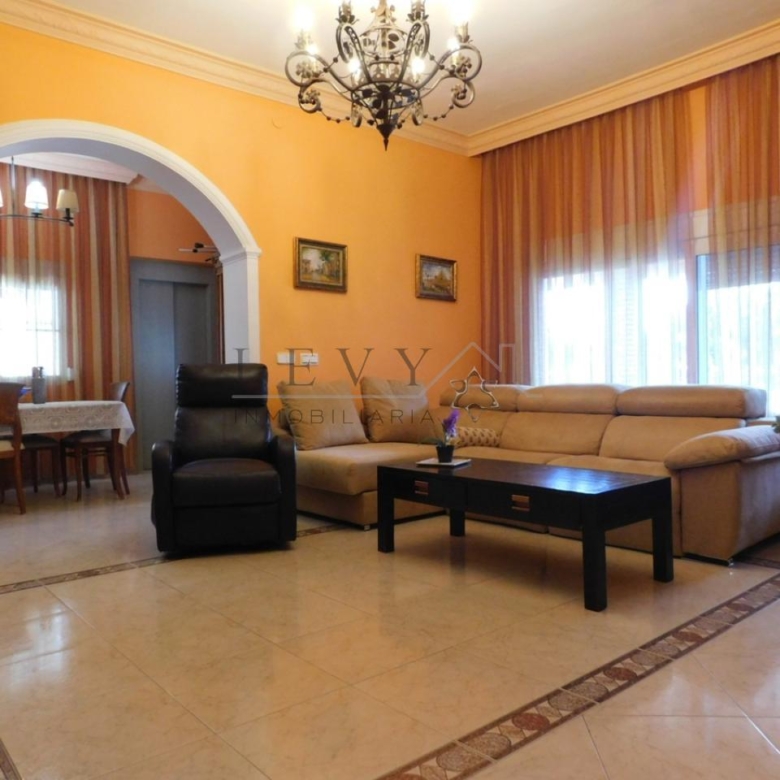 CASA EN EL ATABAL