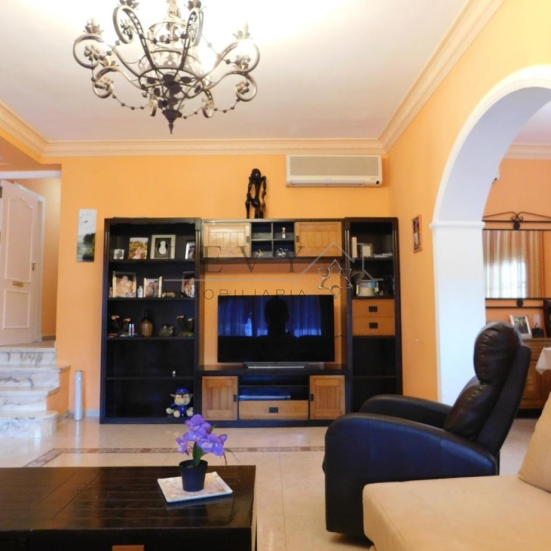 CASA EN EL ATABAL